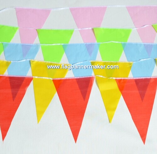 Triangle string flags